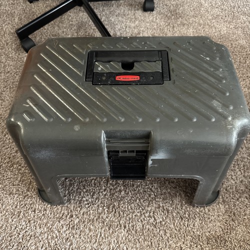 Rubbermaid roughneck step - rubbermaid,
